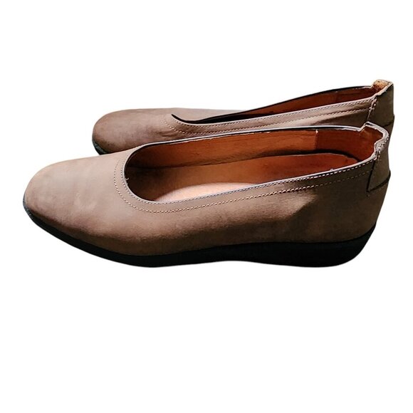 Sebago Shoes Womens Size 6 Tan Suede Comfort Wedge Flats - Picture 2 of 8